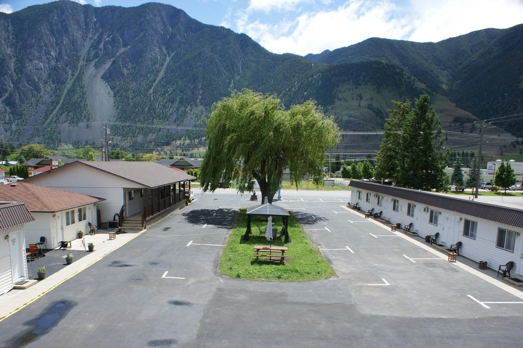 Elks Motel Keremeos Exterior foto