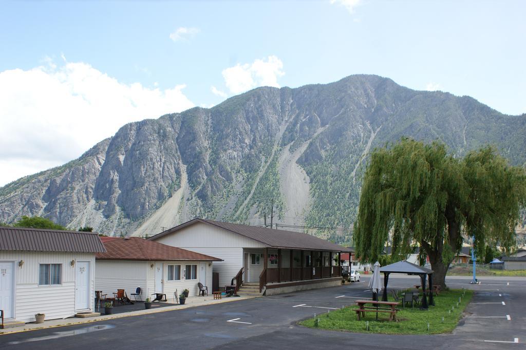 Elks Motel Keremeos Exterior foto